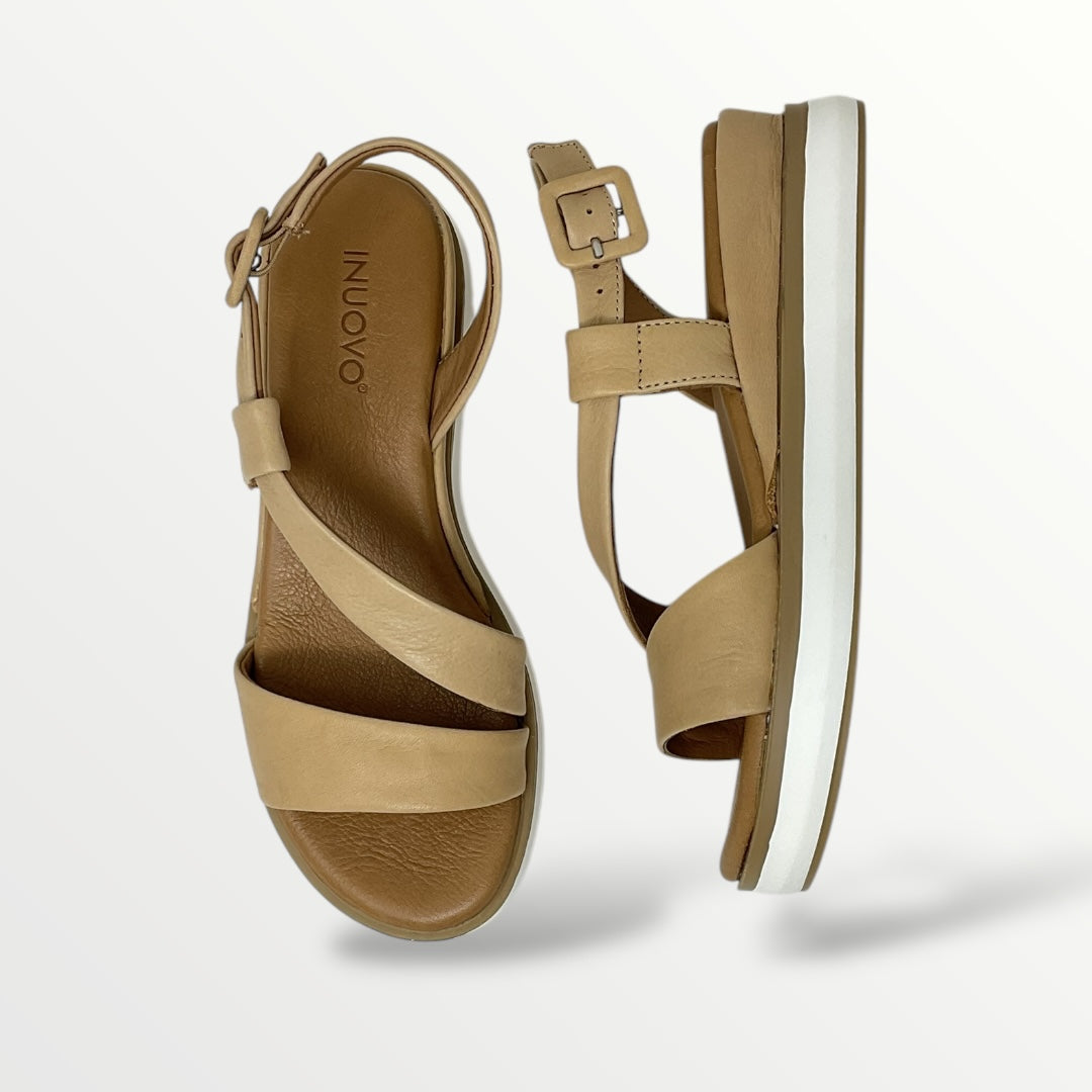 Sandalo INUOVO in pelle beige 113060