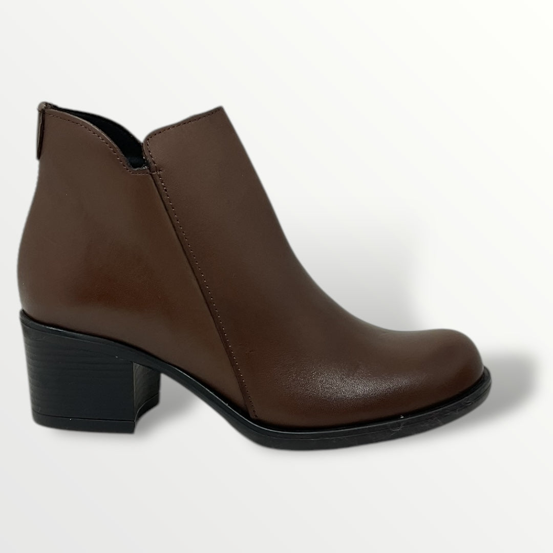 Tronchetto pelle marrone tacco 4cm