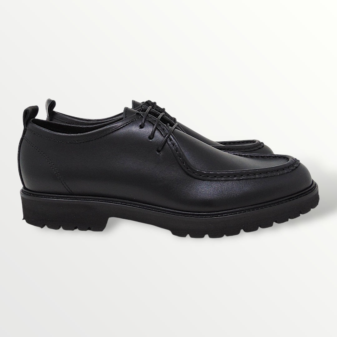 Ingegnere in pelle nero