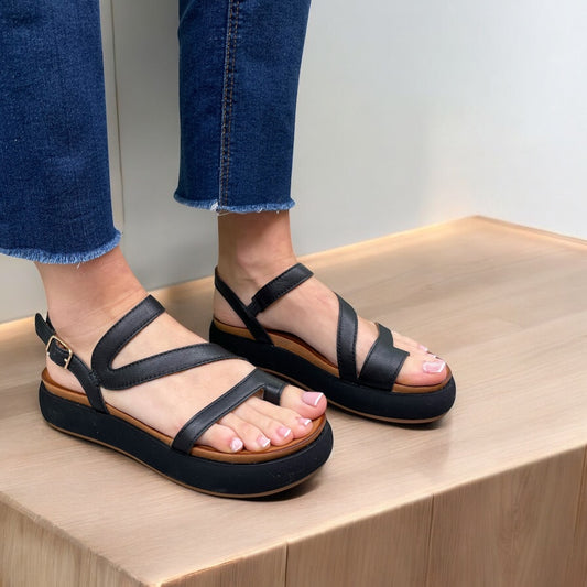 Sandalo INUOVO pelle nero A96003