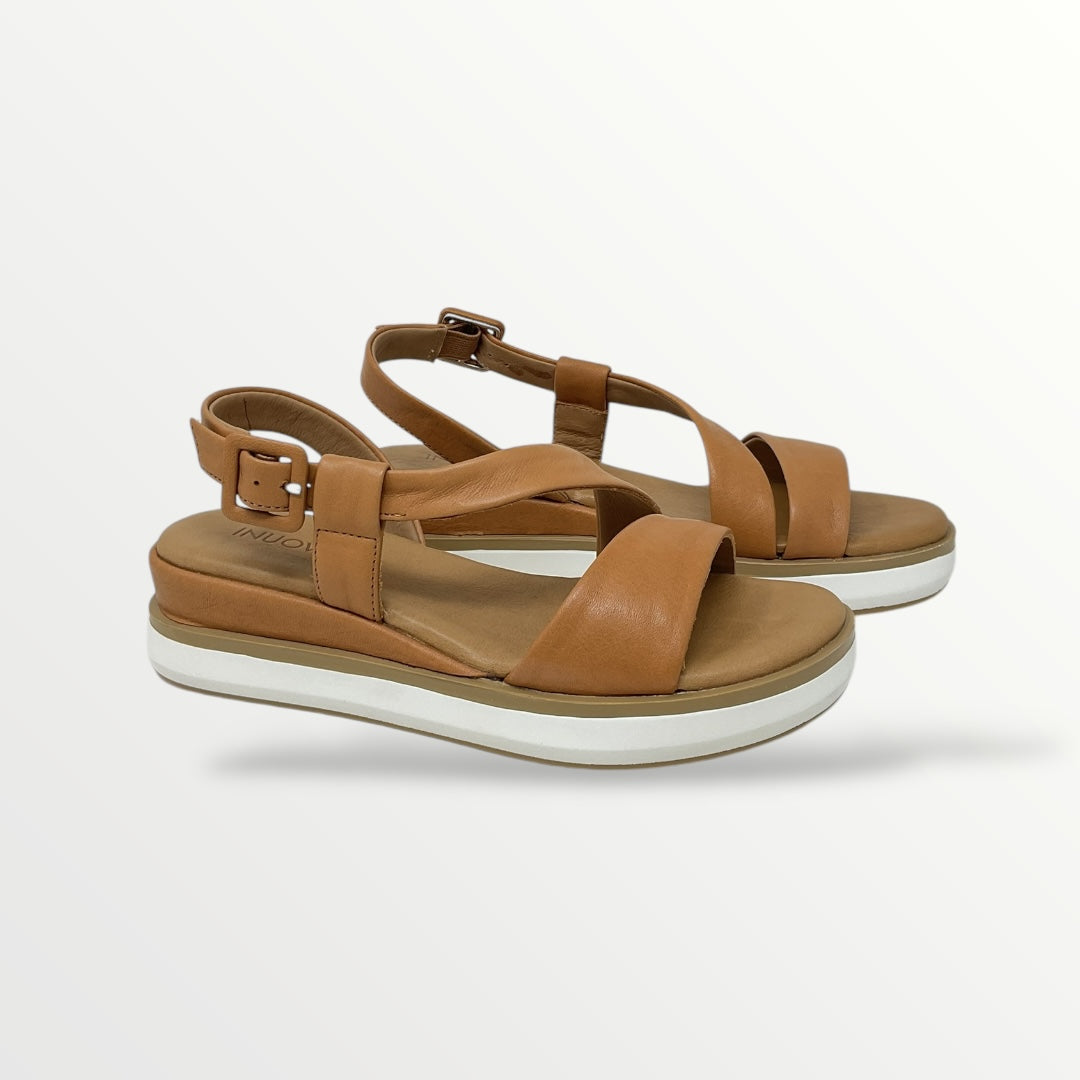 Sandalo INUOVO in pelle cuoio 113060